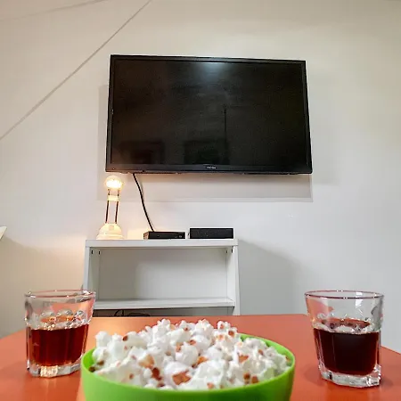 Nestor&jeeves - Pop Retro - - By Sea Appartement *